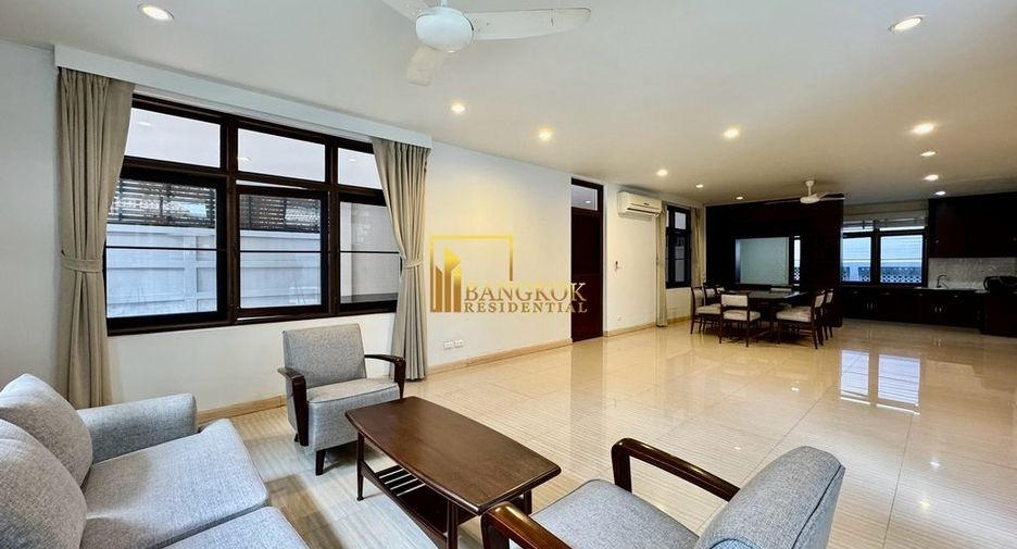 Haus zur Miete mit 3 Zimmer in Watthana, Bangkok