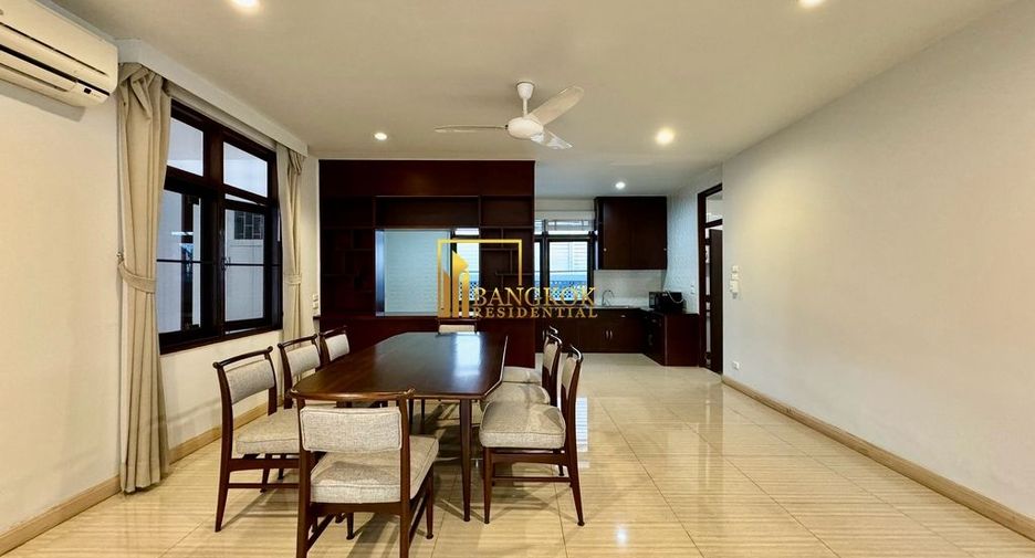 Haus zur Miete mit 3 Zimmer in Watthana, Bangkok