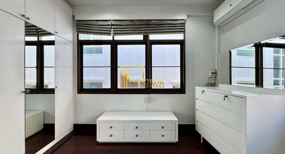 Haus zur Miete mit 3 Zimmer in Watthana, Bangkok