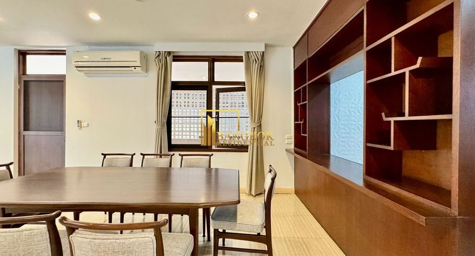 Haus zur Miete mit 3 Zimmer in Watthana, Bangkok