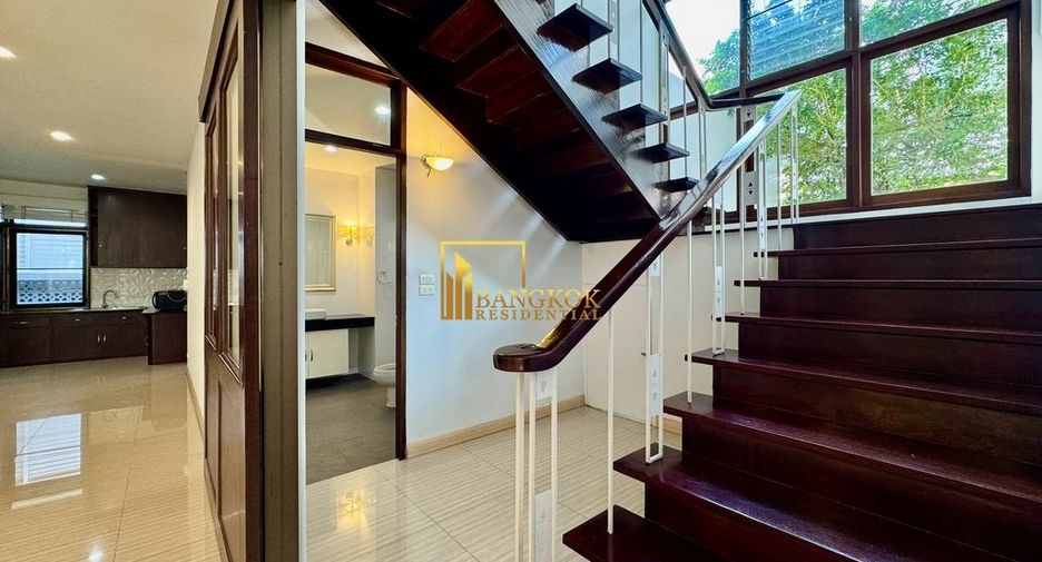 Haus zur Miete mit 3 Zimmer in Watthana, Bangkok