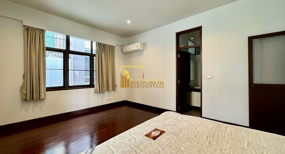 Haus zur Miete mit 3 Zimmer in Watthana, Bangkok