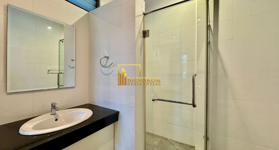 Haus zur Miete mit 3 Zimmer in Watthana, Bangkok