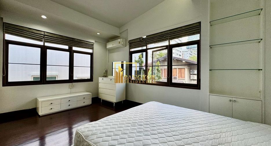 Haus zur Miete mit 3 Zimmer in Watthana, Bangkok