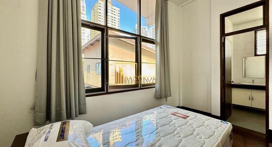 Haus zur Miete mit 3 Zimmer in Watthana, Bangkok