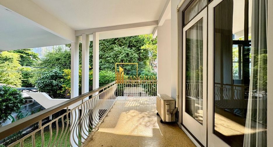 Haus zur Miete mit 3 Zimmer in Watthana, Bangkok