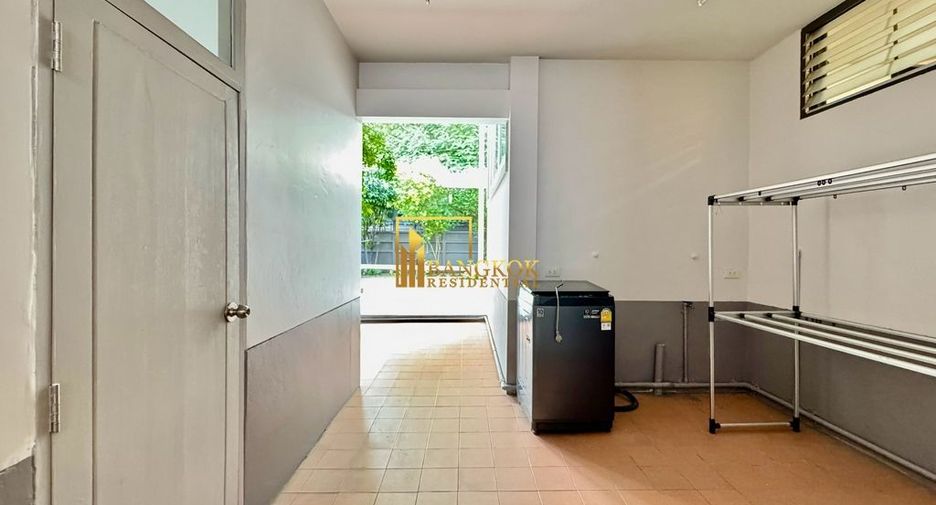 Haus zur Miete mit 3 Zimmer in Watthana, Bangkok