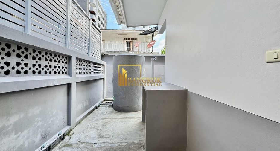 Haus zur Miete mit 3 Zimmer in Watthana, Bangkok
