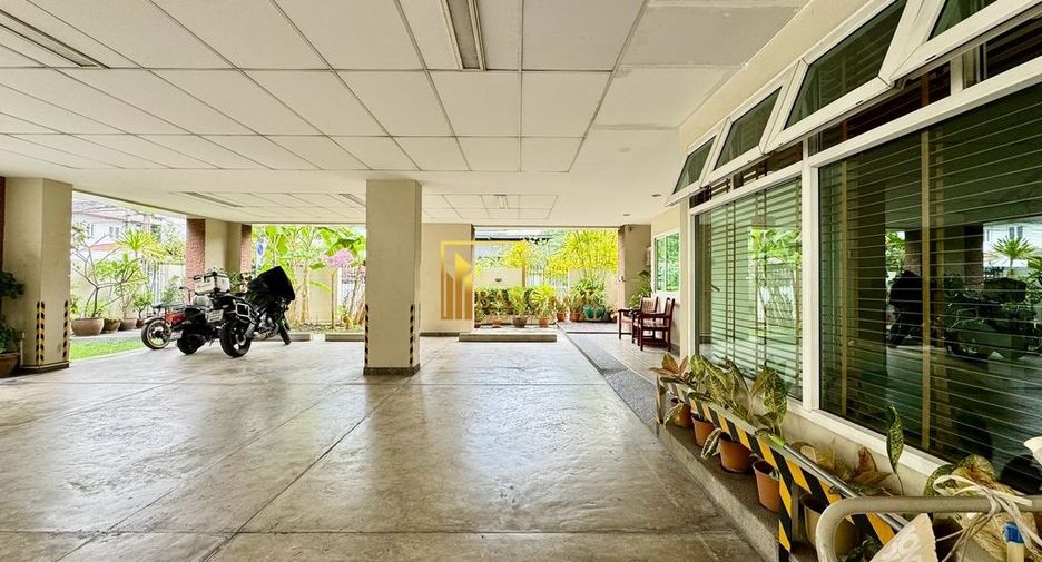 Apartamento en alquiler de 3 habitaciones en Watthana, Bangkok