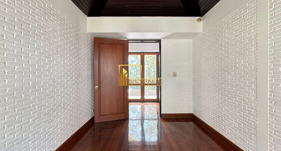For rent 3 ベッドルーム house in Khlong Toei, Bangkok