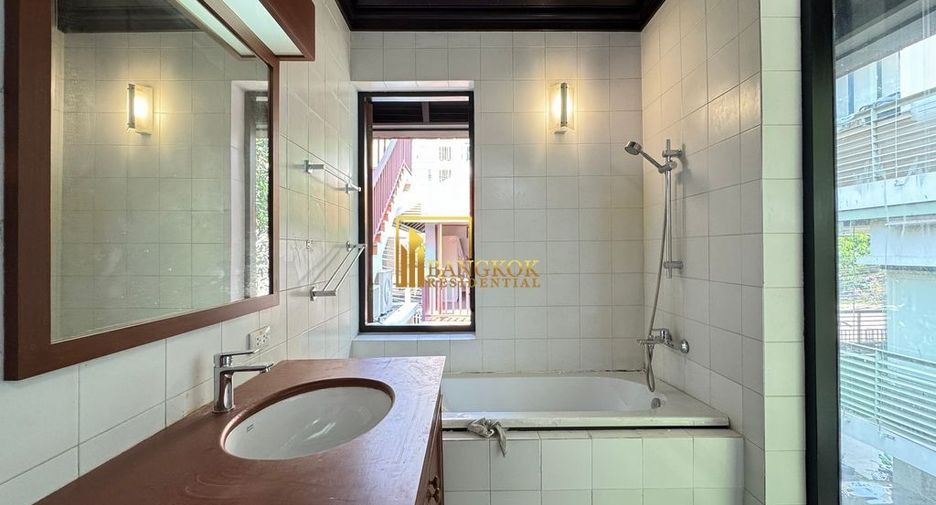 For rent 3 ベッドルーム house in Khlong Toei, Bangkok