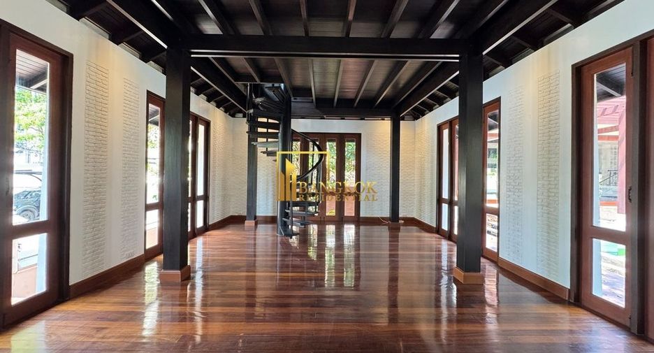 For rent 3 ベッドルーム house in Khlong Toei, Bangkok