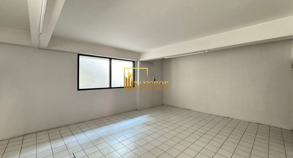 For rent 3 ベッドルーム house in Khlong Toei, Bangkok