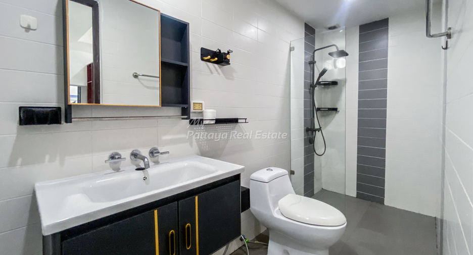For sale studio condo in Bang Lamung, Chonburi