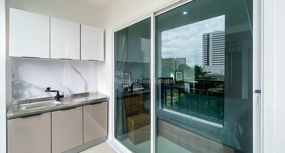 For sale studio condo in Bang Lamung, Chonburi