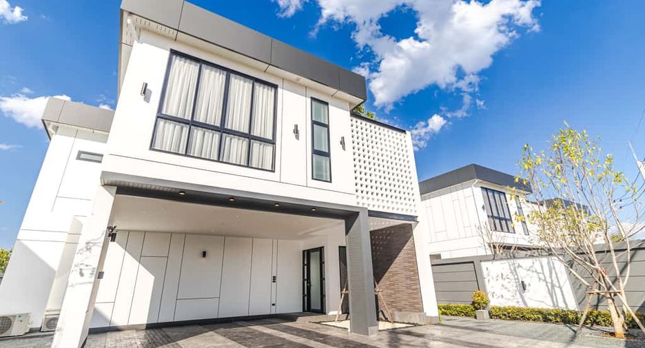 For sale 4 bedrooms house in Hang Dong, Chiang Mai