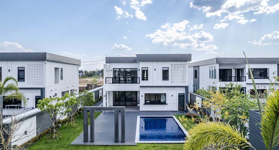 For sale 4 bedrooms house in Hang Dong, Chiang Mai