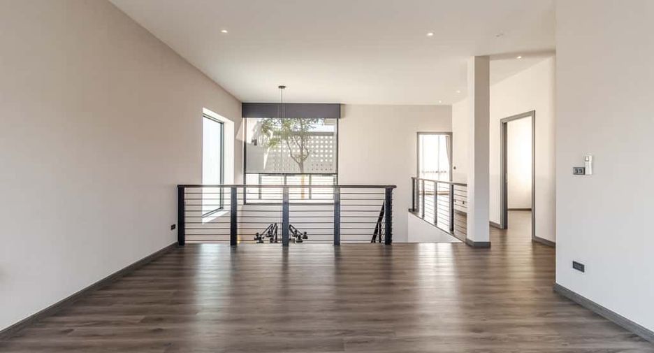 For sale 4 bedrooms house in Hang Dong, Chiang Mai