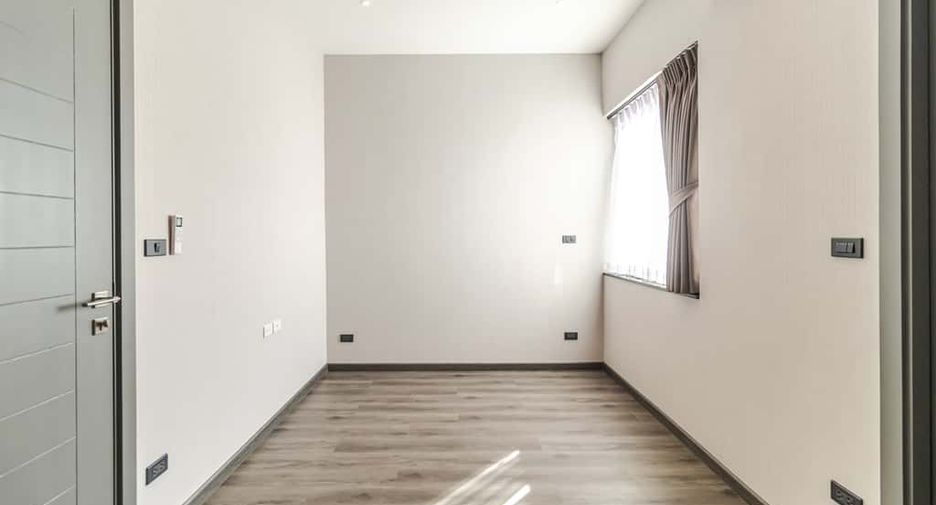 For sale 4 bedrooms house in Hang Dong, Chiang Mai