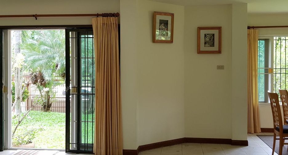 Casa en venta de 4 habitaciones en Hang Dong, Chiang Mai