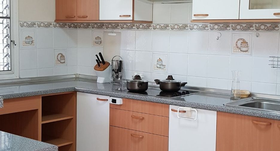 Casa en venta de 4 habitaciones en Hang Dong, Chiang Mai