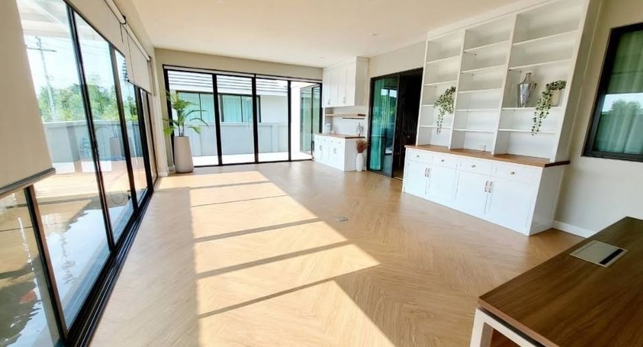 For sale 4 bedrooms house in San Pa Tong, Chiang Mai