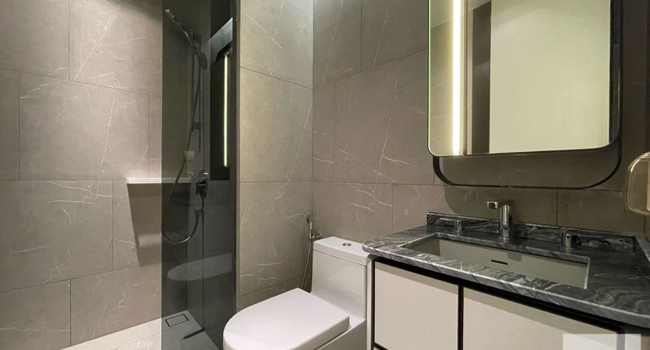 For rent 3 bed condo in Watthana, Bangkok