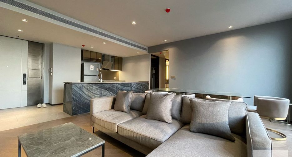 For rent 3 bed condo in Watthana, Bangkok
