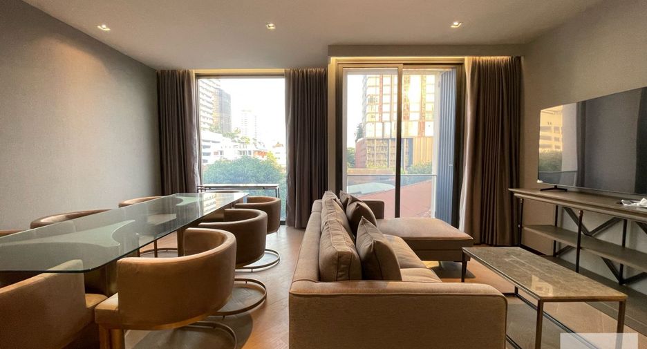 For rent 3 bed condo in Watthana, Bangkok