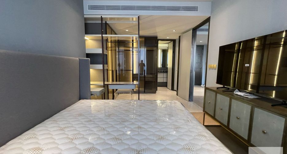 For rent 3 bed condo in Watthana, Bangkok