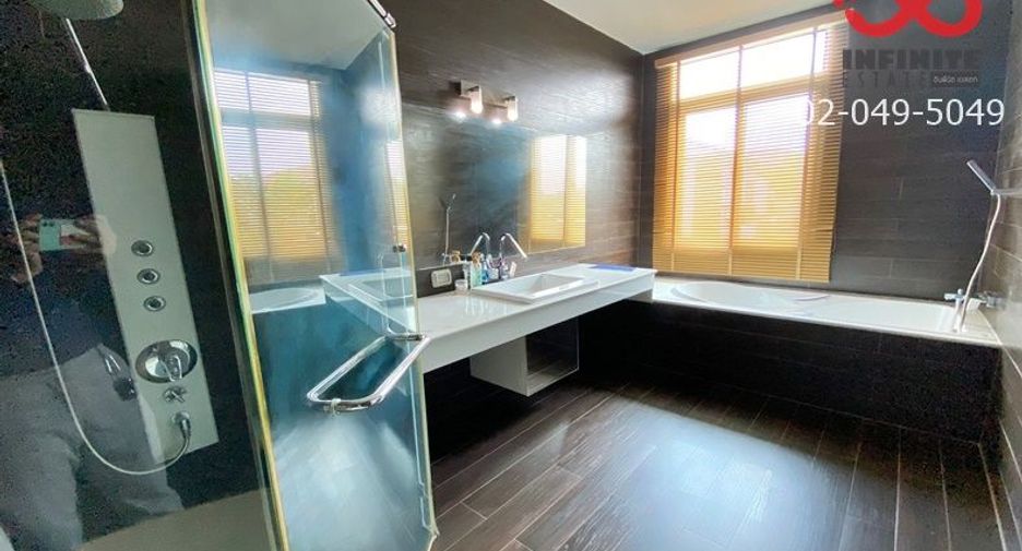 For sale 4 bed house in Lam Luk Ka, Pathum Thani