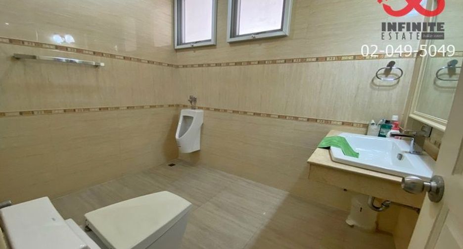 For sale 4 bed house in Lam Luk Ka, Pathum Thani