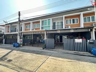 For sale 3 bed townhouse in Thanyaburi, Pathum Thani