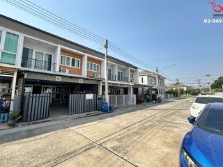 For sale 3 bed townhouse in Thanyaburi, Pathum Thani