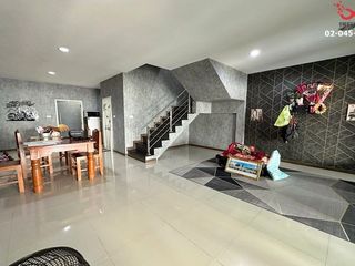For sale 3 bed townhouse in Thanyaburi, Pathum Thani