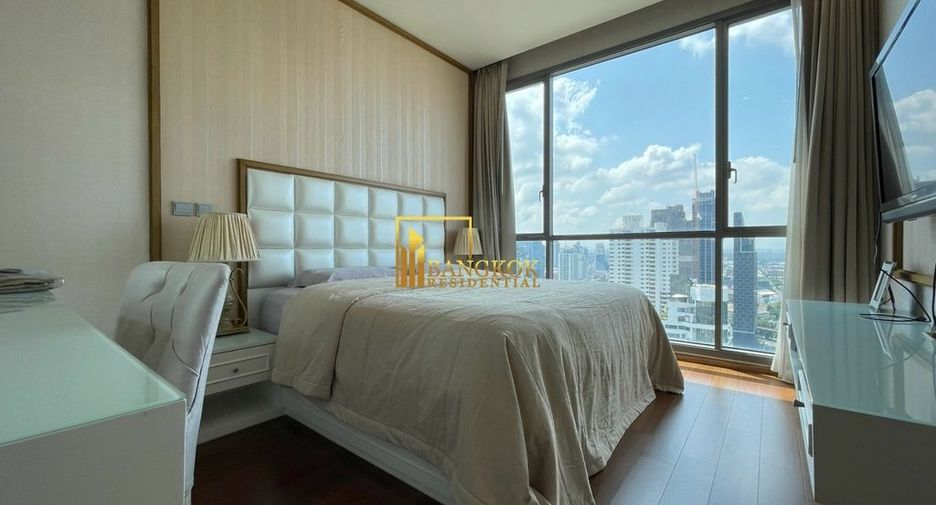For rent 2 bedrooms condo in Watthana, Bangkok