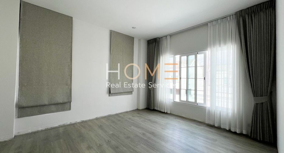 For sale 4 bedrooms house in Bang Khae, Bangkok