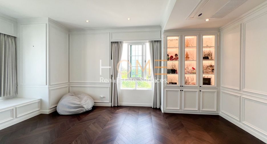 For sale 4 bedrooms house in Bang Khae, Bangkok