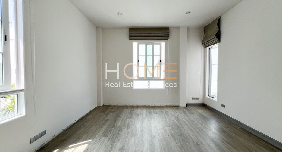 For sale 4 bedrooms house in Bang Khae, Bangkok