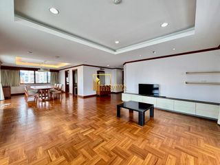 For rent 4 bedrooms apartment in Watthana, Bangkok