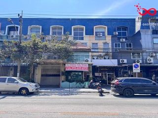 For sale 2 Beds retail Space in Lat Phrao, Bangkok