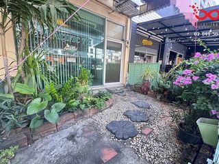 For sale 2 Beds retail Space in Lat Phrao, Bangkok