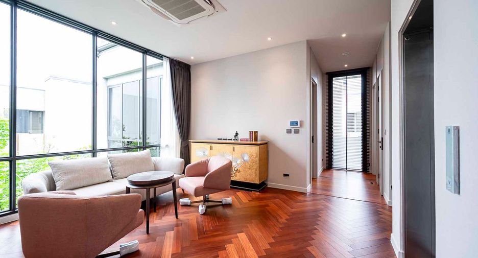 For rent 4 bedrooms house in Suan Luang, Bangkok