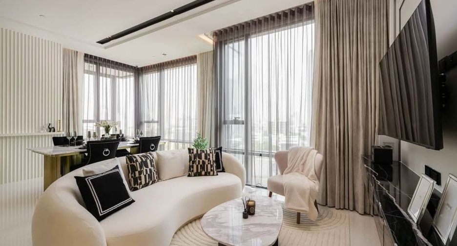 For rent and for sale 2 bedrooms condo in Watthana, Bangkok