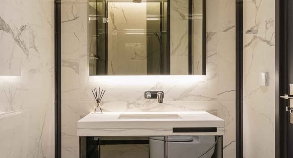 For rent and for sale 2 bedrooms condo in Watthana, Bangkok