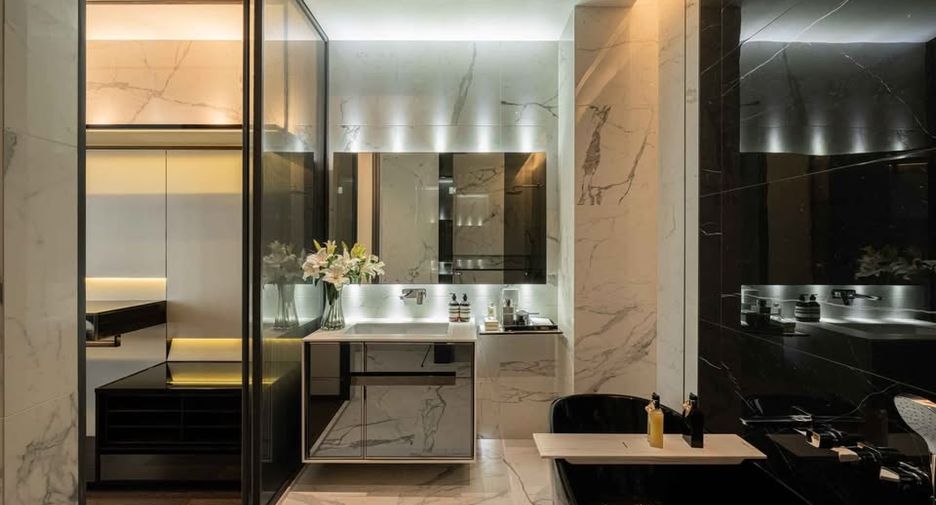 For rent and for sale 2 bedrooms condo in Watthana, Bangkok