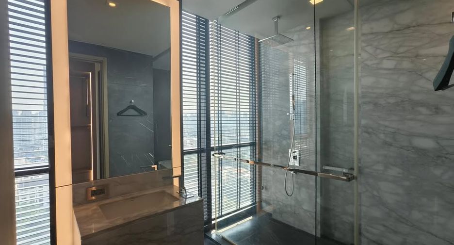 For rent and for sale 2 bedrooms condo in Watthana, Bangkok