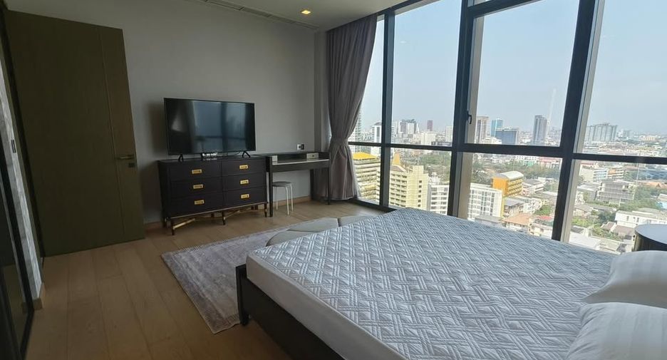 For rent and for sale 2 bedrooms condo in Watthana, Bangkok