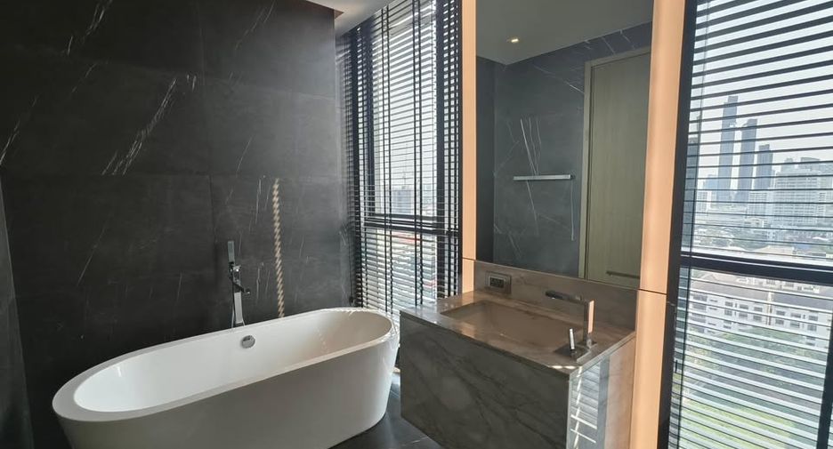 For rent and for sale 2 bedrooms condo in Watthana, Bangkok