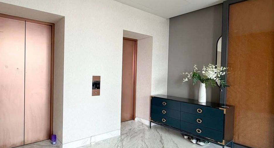 For rent and for sale 2 bedrooms condo in Watthana, Bangkok